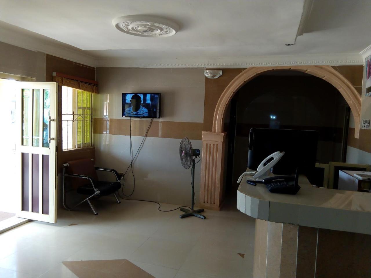 Gen-Preston Hotel And Suites Papalanto Extérieur photo